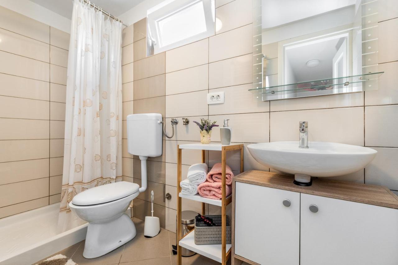 Apartmani Antonija Vozilici Extérieur photo