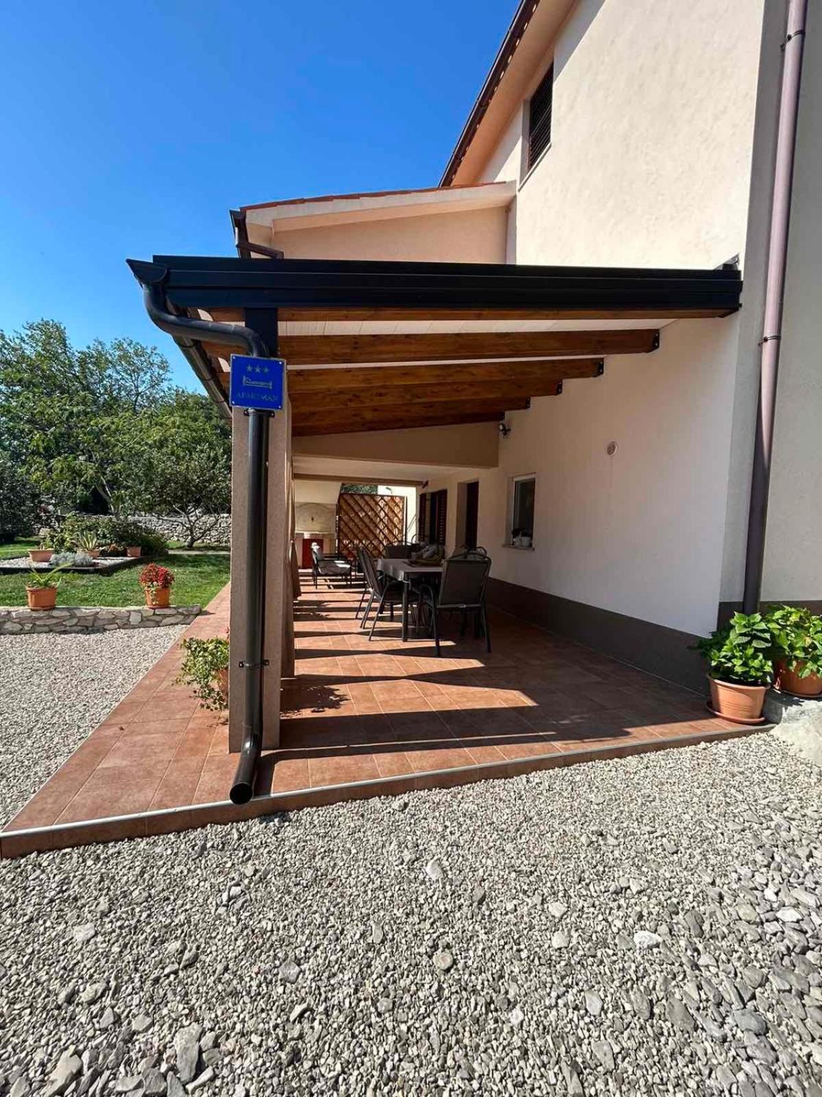 Apartmani Antonija Vozilici Extérieur photo